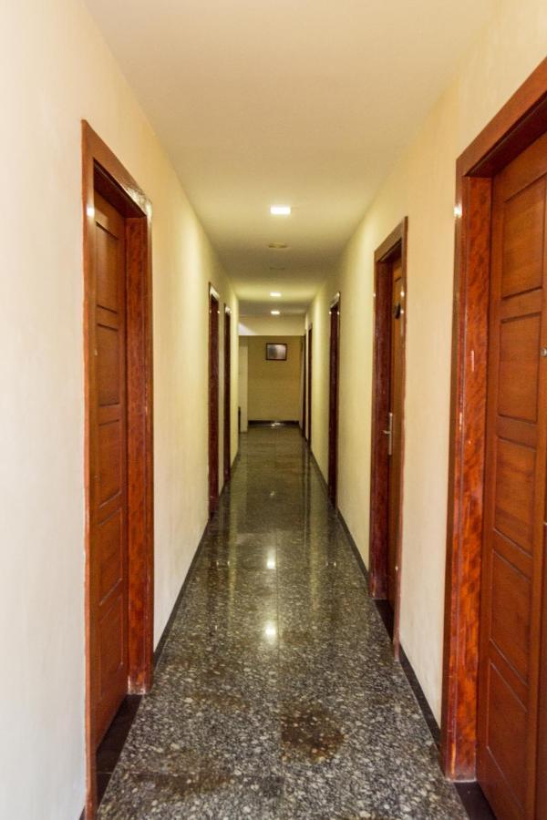 Collection O 625 Hotel Golden Gate Batam Eksteriør billede
