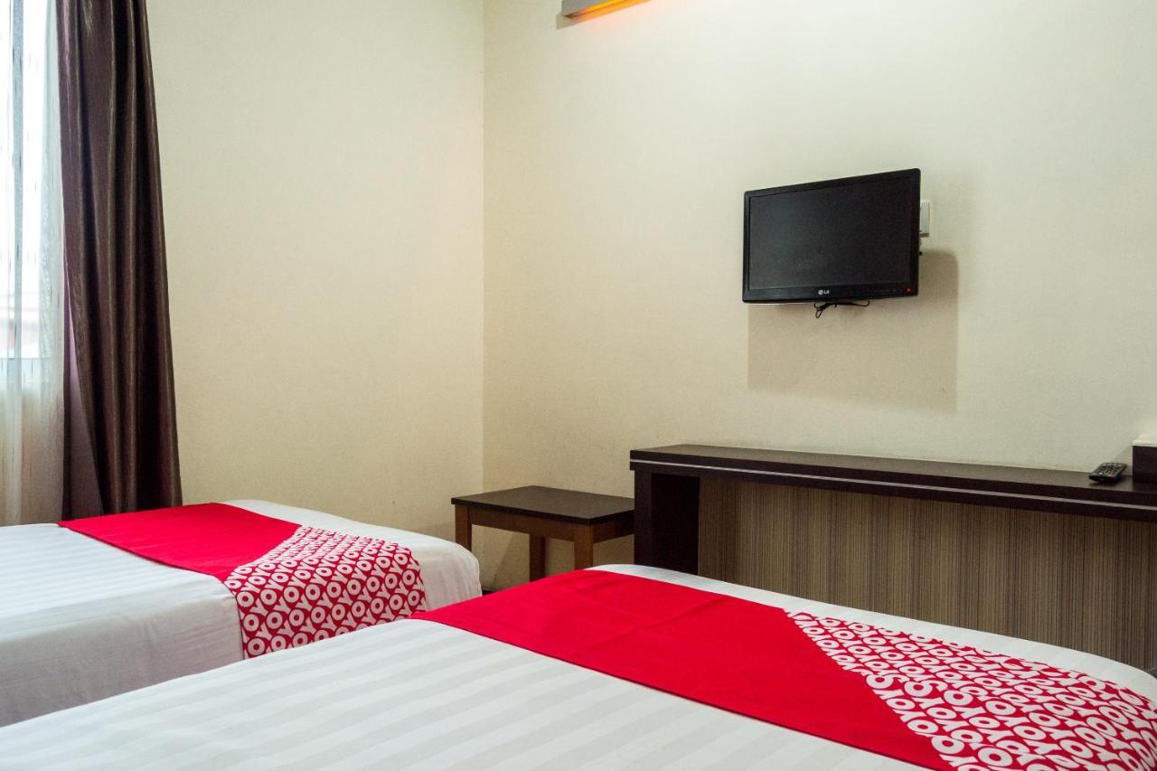 Collection O 625 Hotel Golden Gate Batam Eksteriør billede