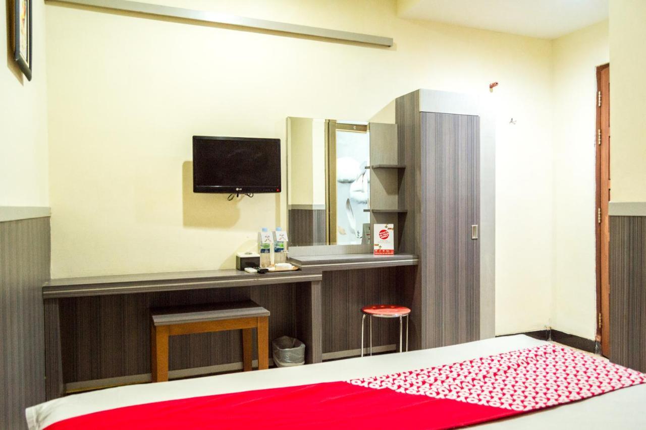 Collection O 625 Hotel Golden Gate Batam Eksteriør billede