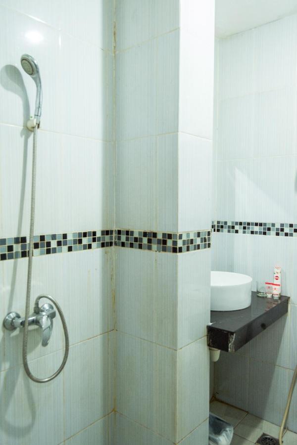 Collection O 625 Hotel Golden Gate Batam Eksteriør billede