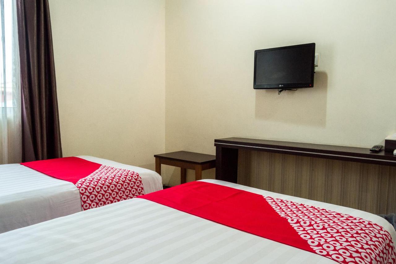 Collection O 625 Hotel Golden Gate Batam Eksteriør billede