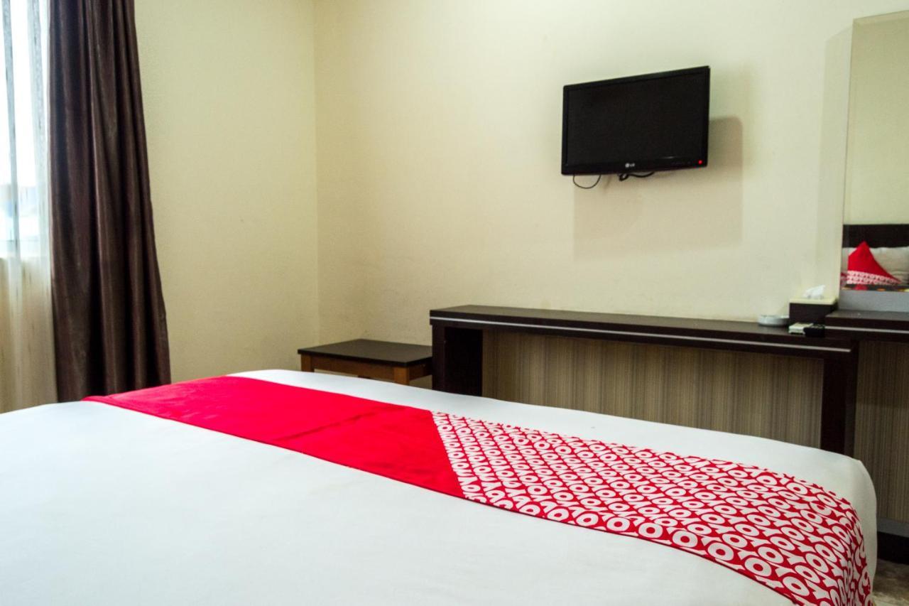 Collection O 625 Hotel Golden Gate Batam Eksteriør billede