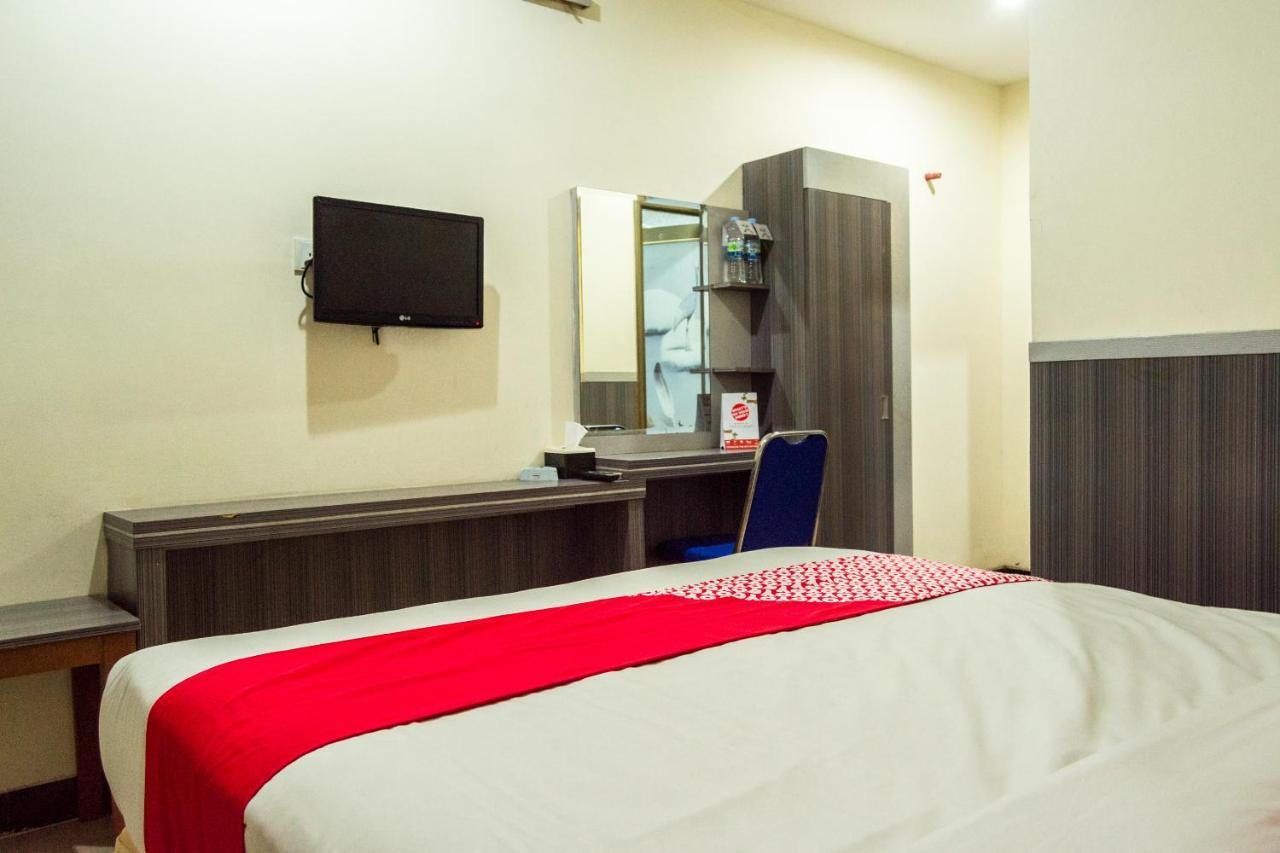 Collection O 625 Hotel Golden Gate Batam Eksteriør billede