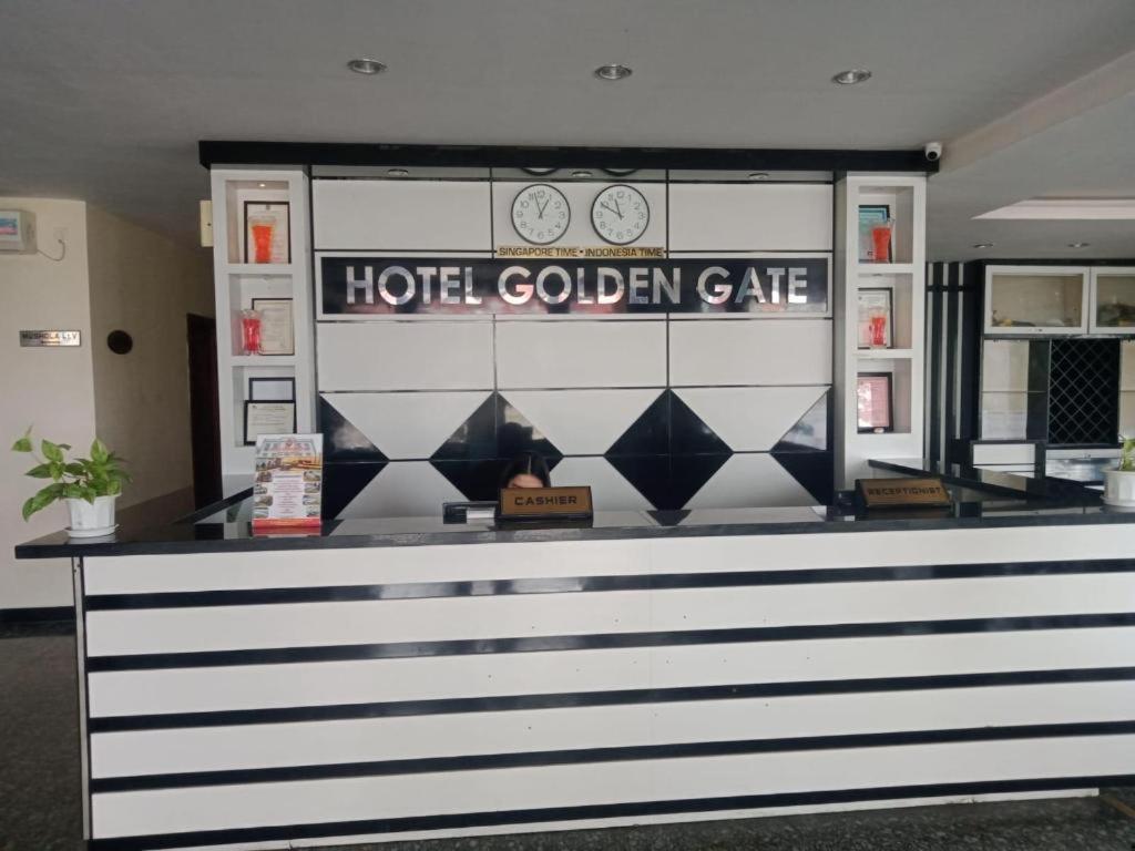 Collection O 625 Hotel Golden Gate Batam Eksteriør billede
