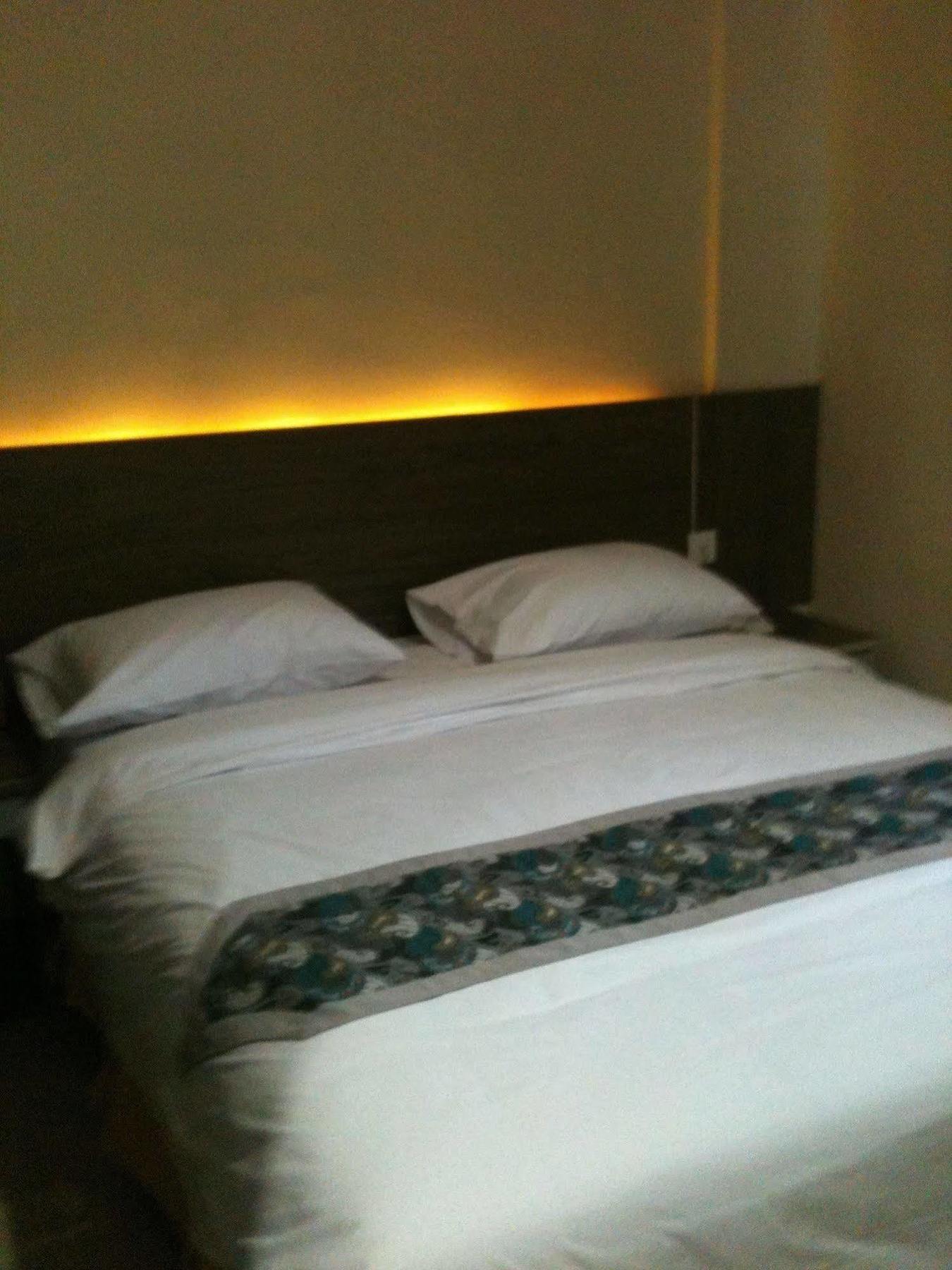Collection O 625 Hotel Golden Gate Batam Eksteriør billede